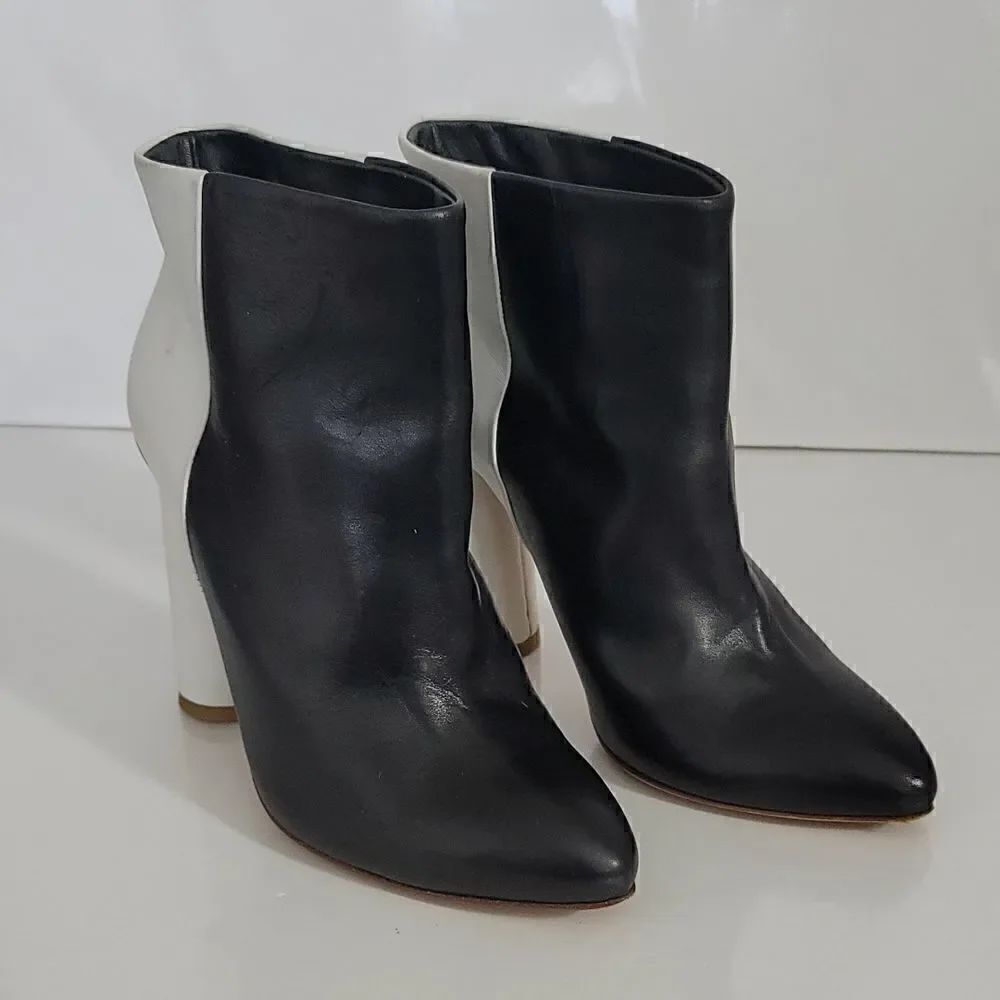 Maiyet Color Block Circular Heel Bootie - Picture 6 of 13